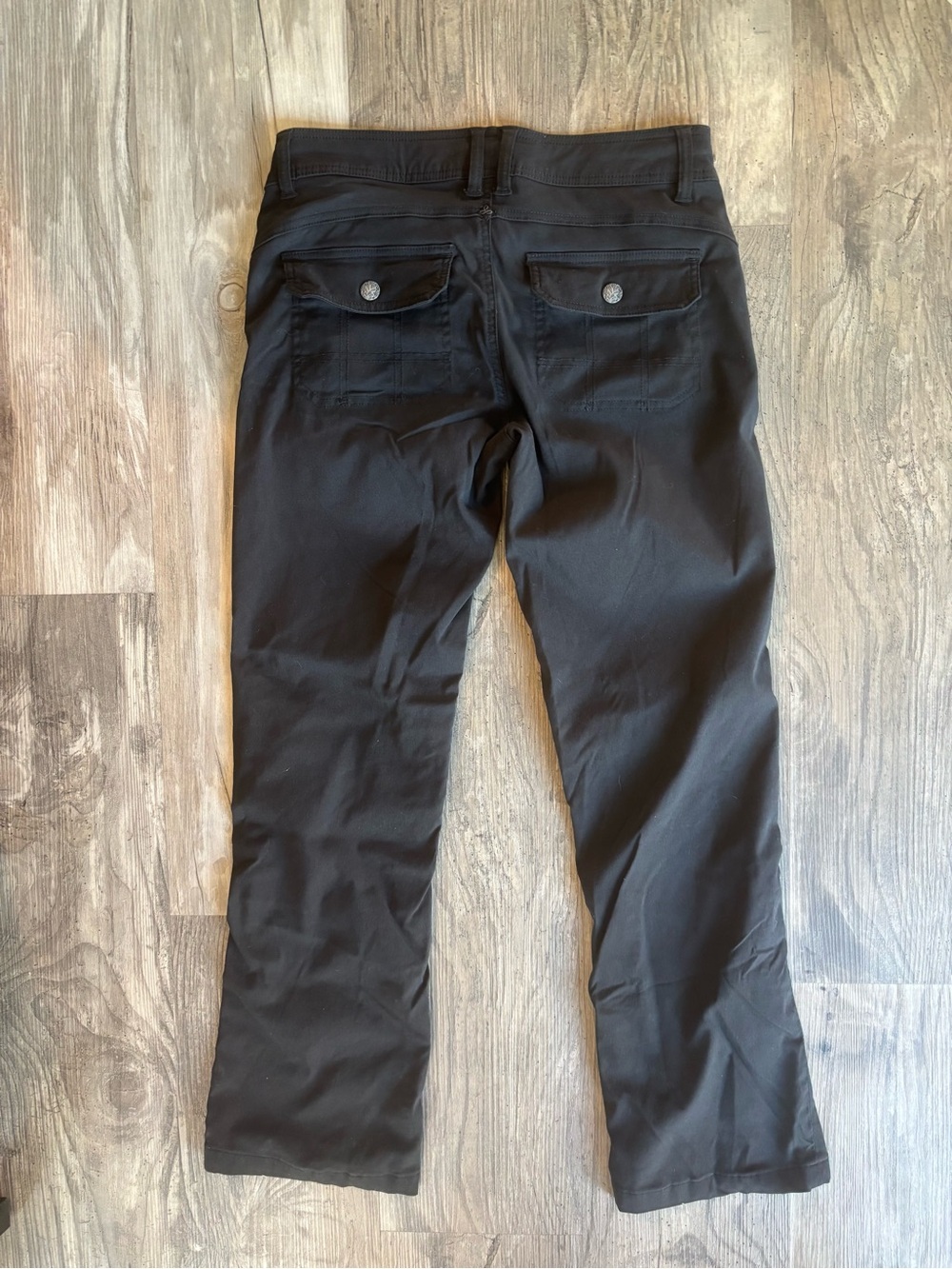 Prana Women’s Black Cargo Stretch Pants - Picture 9 of 9
